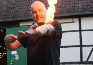 Die Feuershow zum Frühlingsfest 2016 2
